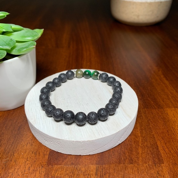 Green Tiger’s Eye Stone and Natural Lava Rock Diffuser Bracelet - Picture 4 of 7